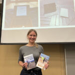 Vuoden eläinlääkäri Jenna Jyrkinen vieraili Haukiputaan lukiolla.