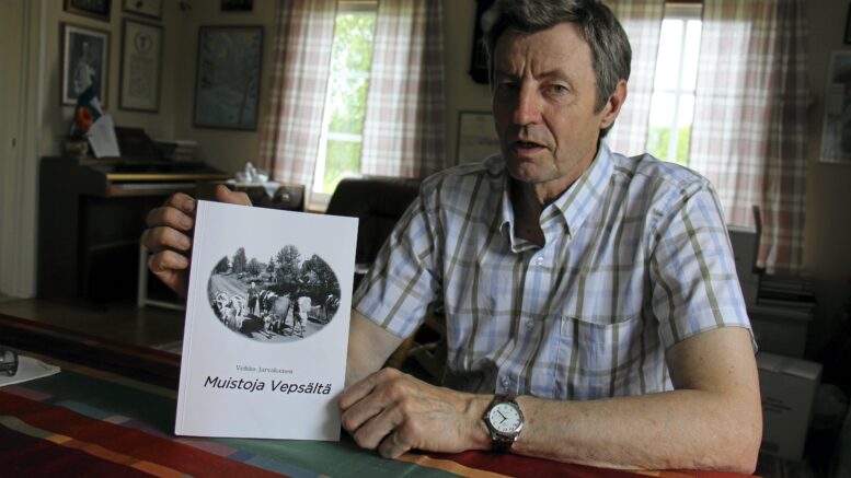 Ylikiiminkiläisen Veikko Jurvakaisen "Näkymiä kotiseudulta ja kauempaakin -näyttely on avoinna Galleria Oskari Jauhiaisessa Kiimingissä 3.12. alkaen. Näyttelystä voi myös ostaa Jurvakaisen kirjoja. Arkistokuva.