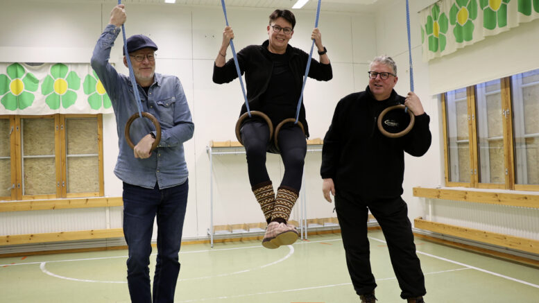 Keiskan koulun vuokranneen Törmä Live musiikki ja kulttuuri ry:n toimijat Jarmo Jukuri (vas.) sekä Anne ja Mikko Utriainen uskovat tilojen tarjoavan huikeat puitteet tapahtumille ja monenlaiselle toiminnalle. Kuvat: Auli Haapala