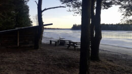 Iso-Miehikkä on valtion omistama saari, joka sijaitsee Kiiminkijoen suistossa. Saari kuuluu Natura 2000-alueeseen. Kautta aikojen saari on ollut suosittu retkeilykohde kaikkina vuodenaikoina. Kuvat: Heikki Aarnipuro