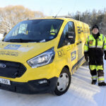 Autoliiton Oulun osastolla on käytettävissä Autoliiton omistama hyvin varusteltu auto. Sen lisäksi tiepalvelumiehet liikkuvat myös omilla autoillaan. Kuva: Tuija Järvelä-Uusitalo
