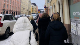 Haukiputaalaiset taidetestaajat tekivät päivän mittaisen reissun Suomen pääkaupunkiin. Lyhyeen visiittiin mahtui paljon mukavia ja jännittäviä hetkiä.