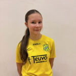 Naisten Futsal-Ykkösessä ensimmäisen ottelunsa pelannut 15-vuotias HauPan Silva Kropsu pääsi tekemään myös ensimmäisen maalinsa Ykkösessä. Kuva: Pinja Virtala