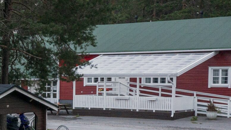 Virpiniemen hiihtomajaan ja kahvilarakennukseen etsitään toimijaa. Kiinteistössä on toiminut kahvila vuosikymmenten ajan. Arkistokuva: Joona Karjalainen