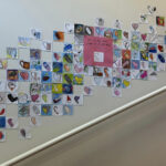 Oppilaiden yhteinen mosaiikkiteos.