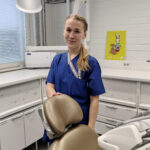 Moni varmaan tietääkin, että virvoitusjuomat ja yleinen napostelu ovat hampaiden terveyden kannalta huonoja valintoja. Suuhygienisti Aliisa Asikainen muistuttaa myös, että vastuuta hampaiden pesusta ei kannata sälyttää lapselle liian aikasin. Kuva: Aliisa Asikainen