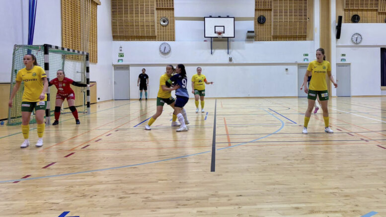 HauPan naisten Futsal-Ykkösen jatkokarsintasarjan ottelu pelattin kotikentällä lauantaina. FTK-Torniota vastaan. Kuva: Carita Koskensalo