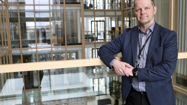 Oulun kaupunginjohtaja Ari Alatossava haluaa Rail Nordican Ouluun asti. Arkistokuva: Teea Tunturi