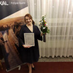 Jenni-Maria Hannula johtaa Kuljetus Niskala Oy:tä. Hän sai ottaa vastaan yhtiön saaman tunnustuksen.