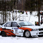 Hökkien ralliauto on alkujaan BMW 325, mutta on nyt päivitetty vastaamaan BMW M3 -mallia. Kuva on viime vuoden Kuhmo-rallista.