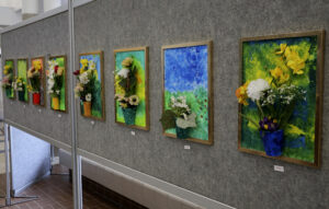 haukiputaan reumayhdistyksen taidenäyttelyä voi ihastella Jatulin aulassa 11.4. asti.