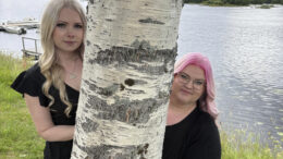 Leena Siurua ja Eveliina Pakanen kertovat täydentävänsä toisiaan yrittäjinä ja ystävinä.