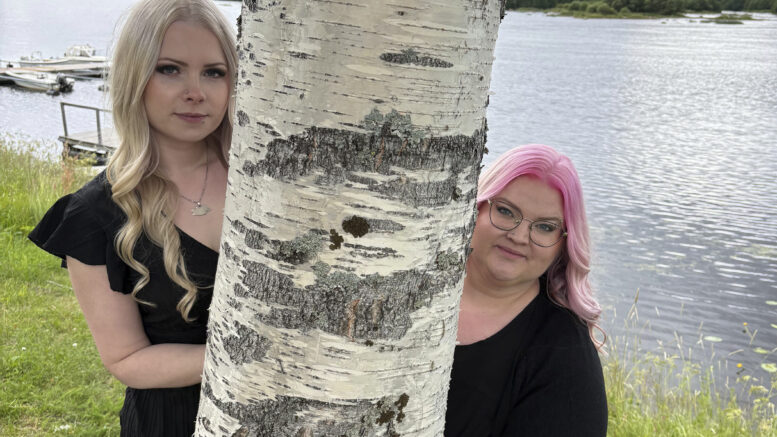 Leena Siurua ja Eveliina Pakanen kertovat täydentävänsä toisiaan yrittäjinä ja ystävinä.