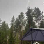 Ukkosen voimaa Iissä 30.7.26. Kuva: E.S.